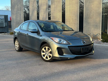 Load image into Gallery viewer, 2013 Mazda Mazda 3i Skyactive
