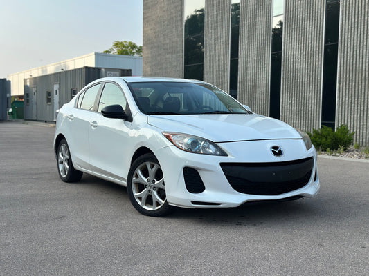 2013 Mazda Mazda 3i Skyactive