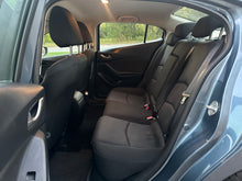 Load image into Gallery viewer, 2016 Mazda Mazda 3i
