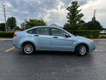 Load image into Gallery viewer, 2009 Ford Focus SE
