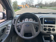 Load image into Gallery viewer, 2007 Ford Escape XLT

