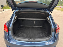 Load image into Gallery viewer, 2017 Mazda 3 S Grand Touring
