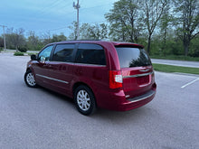 Load image into Gallery viewer, 2016 Chrysler Town and Country Touring
