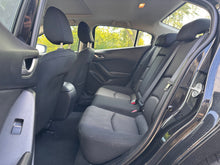 Load image into Gallery viewer, 2014 Mazda Mazda 3i Touring

