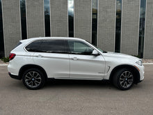 Load image into Gallery viewer, 2015 BMW X5 X-Drive35i
