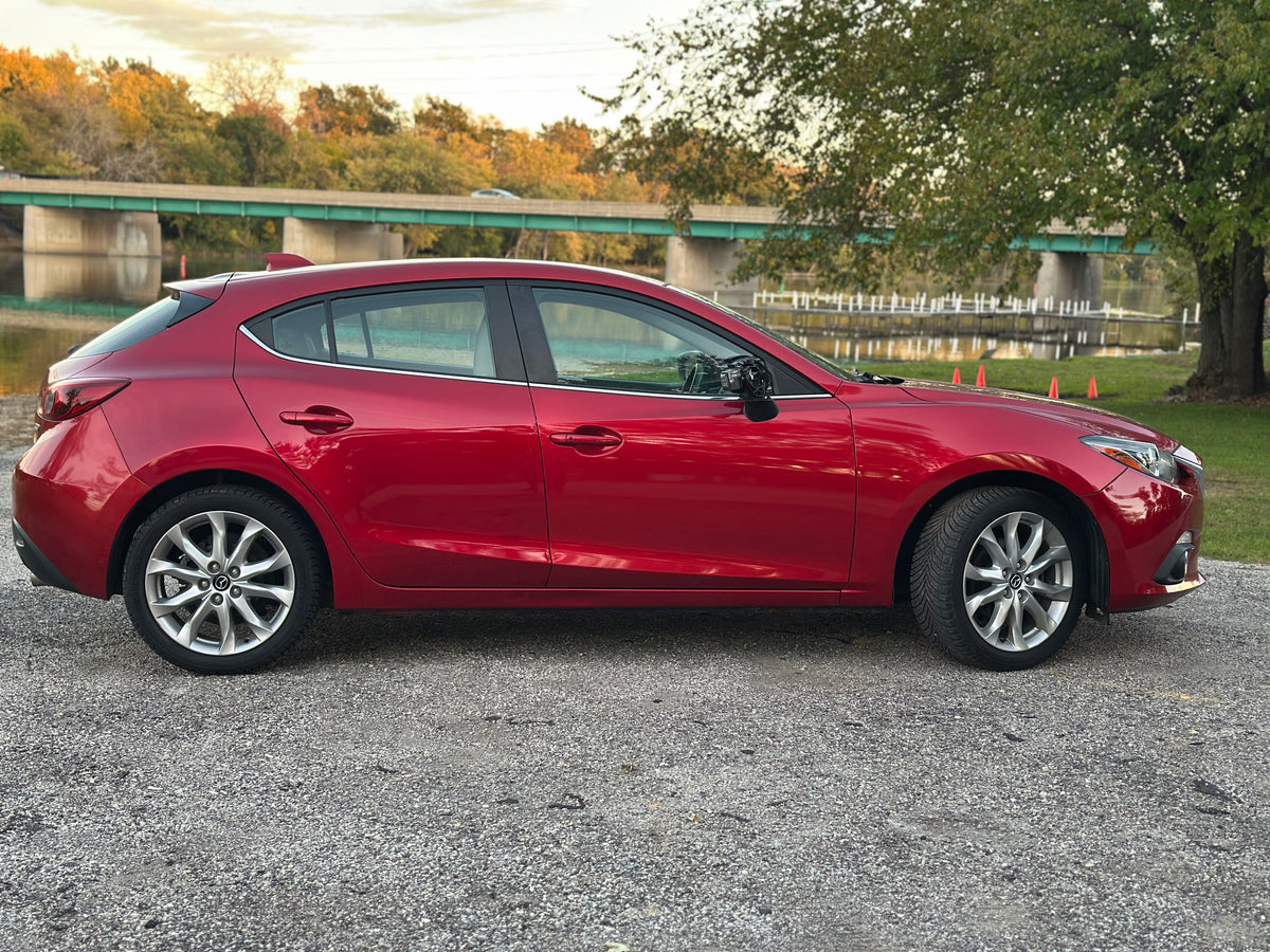 2015 Mazda Mazda 3S Grand Touring Hatchback