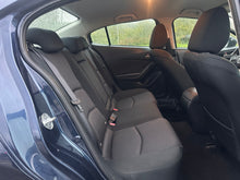Load image into Gallery viewer, 2015 Mazda Mazda 3i Touring
