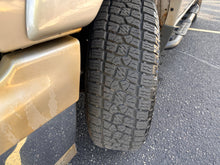 Load image into Gallery viewer, 2005 Chevrolet Tahoe Z71
