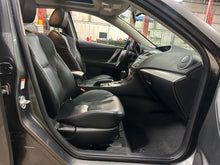 Load image into Gallery viewer, 2011 Mazda Mazda 3S Grand Touring Hatchback
