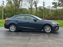 Load image into Gallery viewer, 2015 Mazda Mazda 3i Touring
