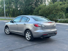 Load image into Gallery viewer, 2011 Mazda Mazda 3i
