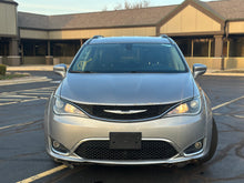 Load image into Gallery viewer, 2017 Chrysler Pacifica Touring L
