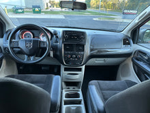 Load image into Gallery viewer, 2014 Dodge Grand Caravan
