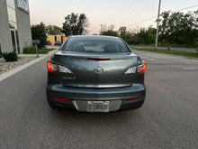 Load image into Gallery viewer, 2012 Mazda Mazda 3i
