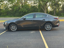 Load image into Gallery viewer, 2021 Mazda Mazda 3 AWD Select

