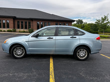 Load image into Gallery viewer, 2009 Ford Focus SE
