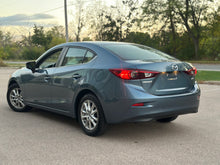 Load image into Gallery viewer, 2016 Mazda Mazda 3i
