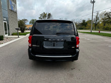 Load image into Gallery viewer, 2013 Dodge Grand Caravan SXT
