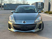 Load image into Gallery viewer, 2013 Mazda Mazda 3i Skyactive
