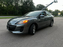 Load image into Gallery viewer, 2012 Mazda Mazda 3i
