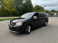 Load image into Gallery viewer, 2013 Dodge Grand Caravan SXT
