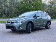 Load image into Gallery viewer, 2016 Subaru Crosstrek 2.0I Hybrid Touring
