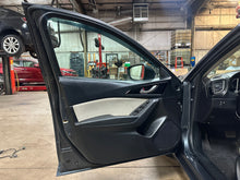 Load image into Gallery viewer, 2015 Mazda Mazda 3 Touring
