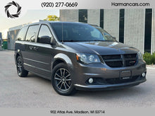 Load image into Gallery viewer, 2016 Dodge Grand Caravan SXT

