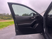 Load image into Gallery viewer, 2016 Mazda Mazda 3i Sport

