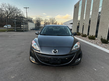 Load image into Gallery viewer, 2013 Mazda Mazda 3i Skyactive
