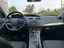 Load image into Gallery viewer, 2013 Mazda Mazda 3i Skyactive
