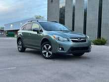 Load image into Gallery viewer, 2016 Subaru Crosstrek 2.0I Hybrid Touring

