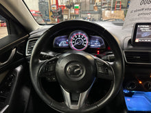 Load image into Gallery viewer, 2015 Mazda Mazda 3 Touring

