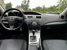 Load image into Gallery viewer, 2011 Mazda Mazda 3i
