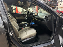 Load image into Gallery viewer, 2015 Mazda Mazda 3 Touring
