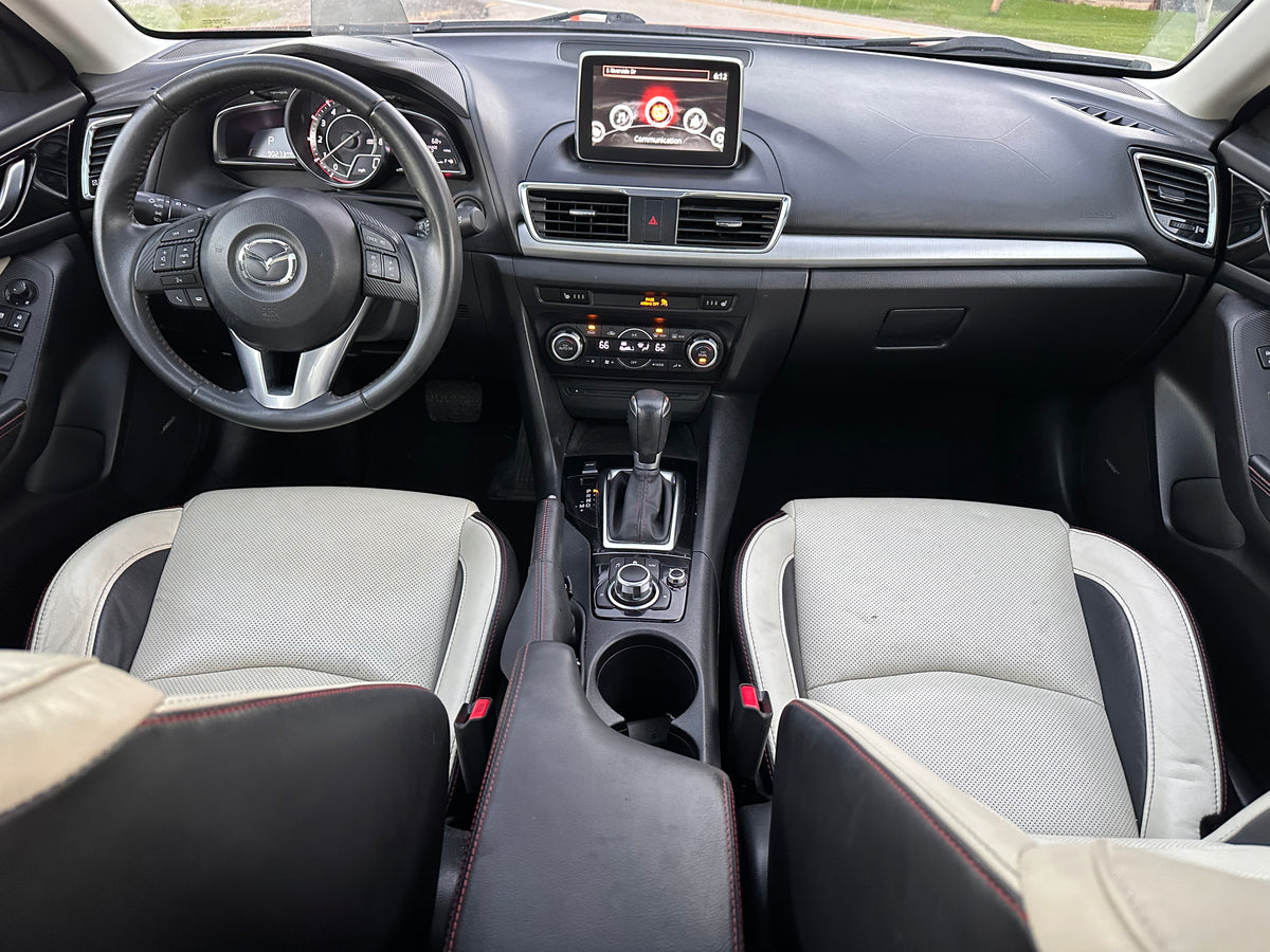 2015 Mazda Mazda 3S Grand Touring Hatchback