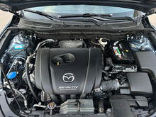 Load image into Gallery viewer, 2016 Mazda Mazda 3i
