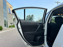 Load image into Gallery viewer, 2013 Mazda Mazda 3i Skyactive
