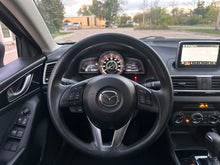Load image into Gallery viewer, 2016 Mazda Mazda 3i
