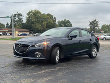 Load image into Gallery viewer, 2015 Mazda Mazda 3i Touring
