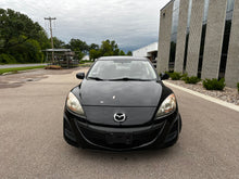 Load image into Gallery viewer, 2011 Mazda Mazda 3i
