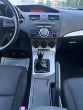 Load image into Gallery viewer, 2011 Mazda Mazda 3i

