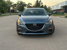 Load image into Gallery viewer, 2016 Mazda Mazda 3i
