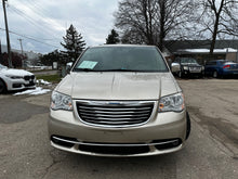 Load image into Gallery viewer, 2014 Chrysler Town and Country Touring L
