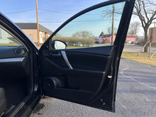 Load image into Gallery viewer, 2012 Mazda Mazda3i SV Grand Touring
