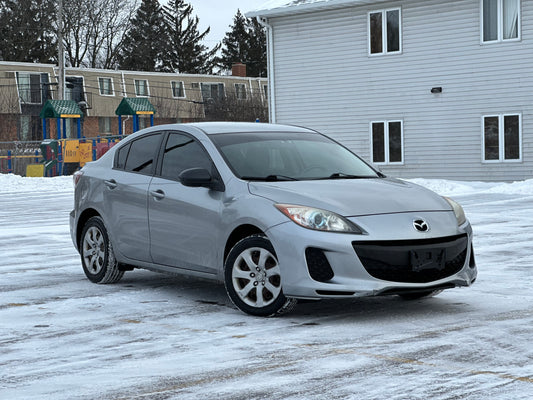 2013 Mazda Mazda 3i Skyactive