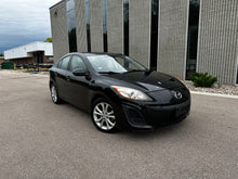 Load image into Gallery viewer, 2011 Mazda Mazda 3i
