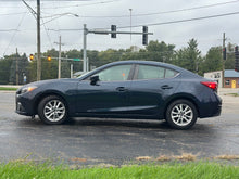 Load image into Gallery viewer, 2015 Mazda Mazda 3i Touring

