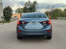 Load image into Gallery viewer, 2016 Mazda Mazda 3i

