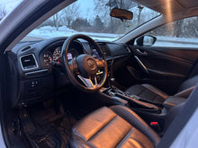 Load image into Gallery viewer, 2015 Mazda Mazda 6 Touring
